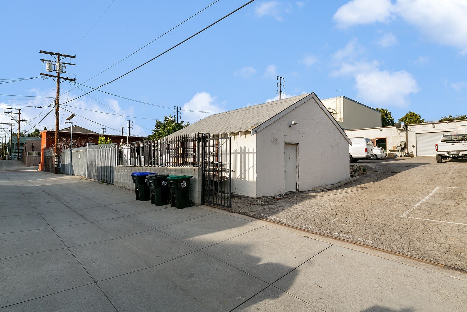 1550 Victory Blvd.