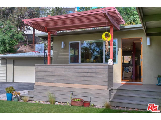 1452 Brixton Rd