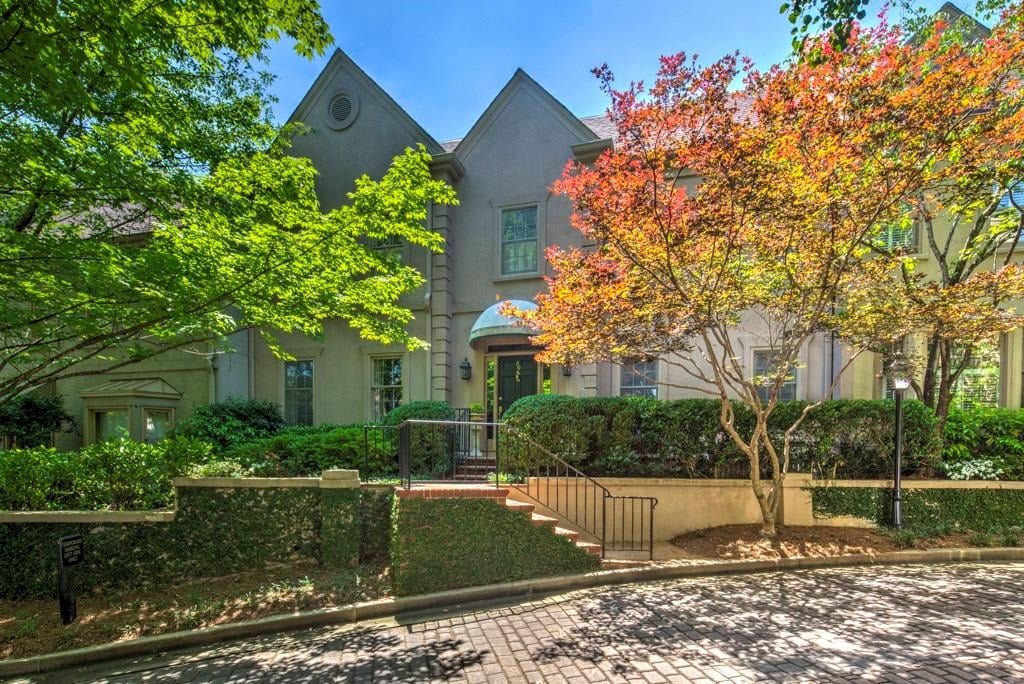 2525 Peachtree Rd NE #20