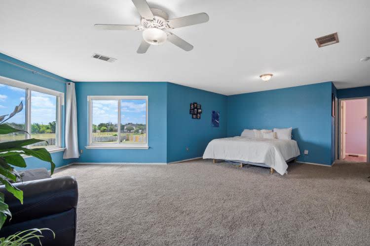 335 Siebert Dr