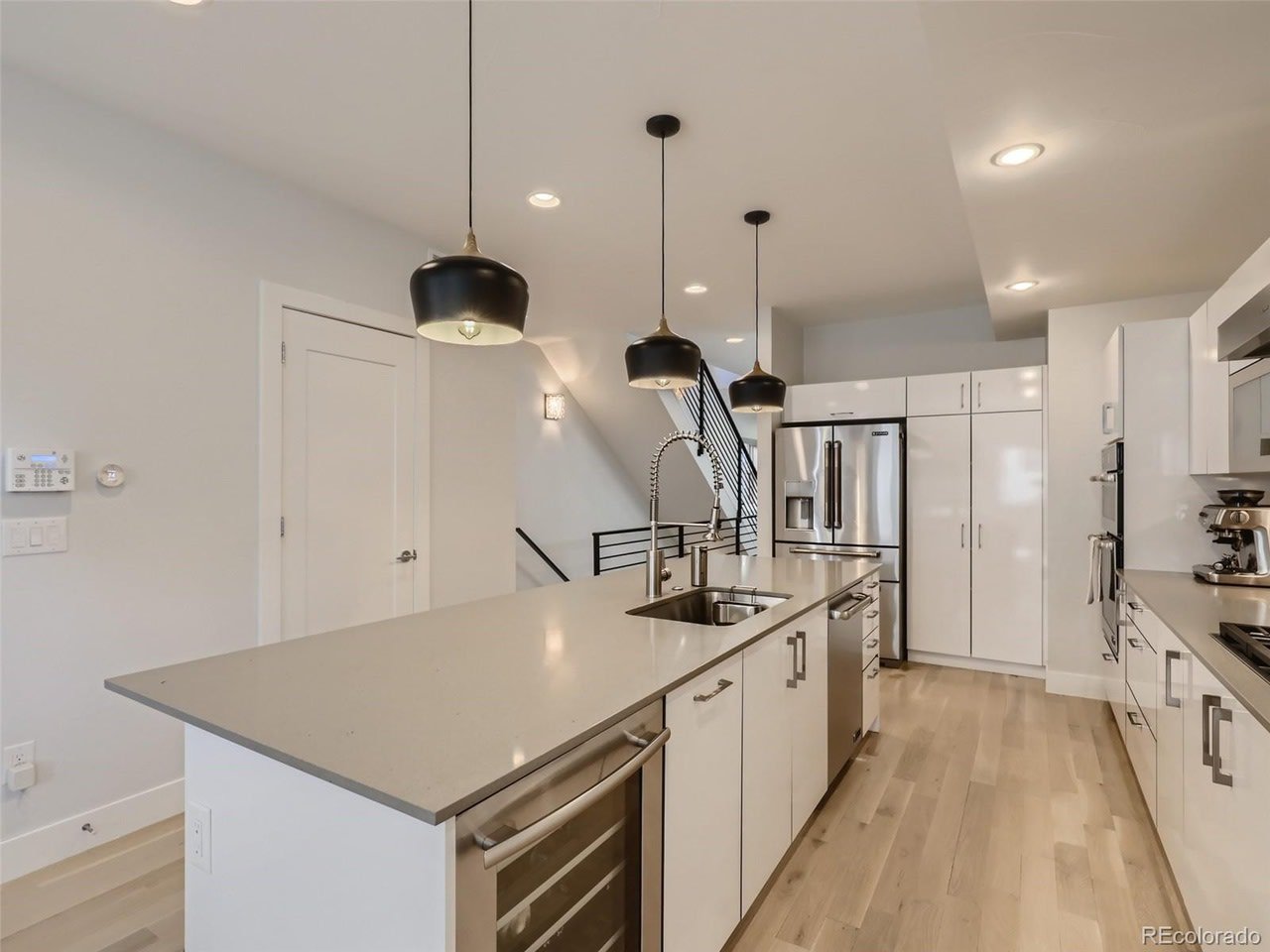 3346 W Hayward Pl