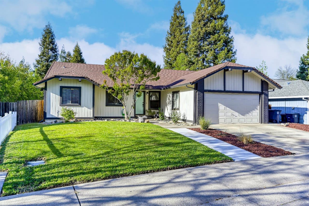 7643 Mariposa Glen Way
