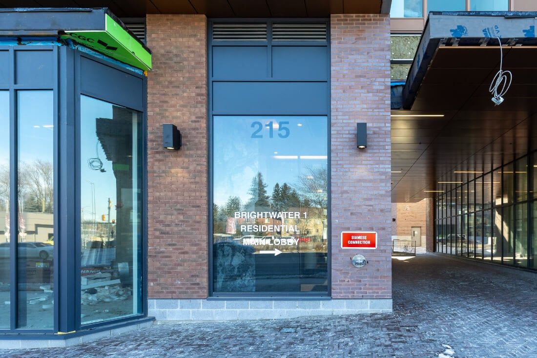 Unit 522 – 215 Lakeshore Rd W