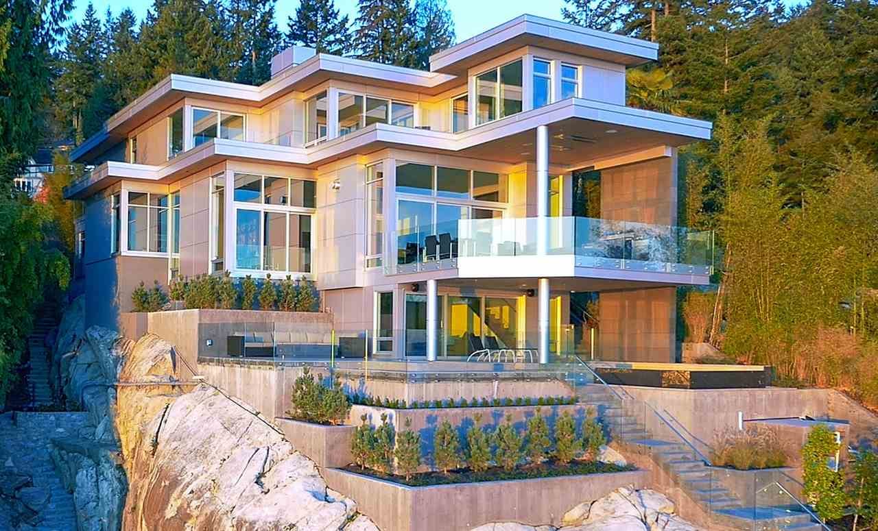 3906 Marine Dr