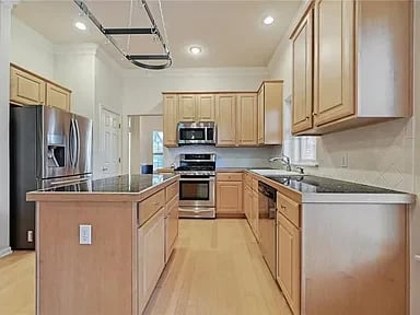 505 Westbrook Dr