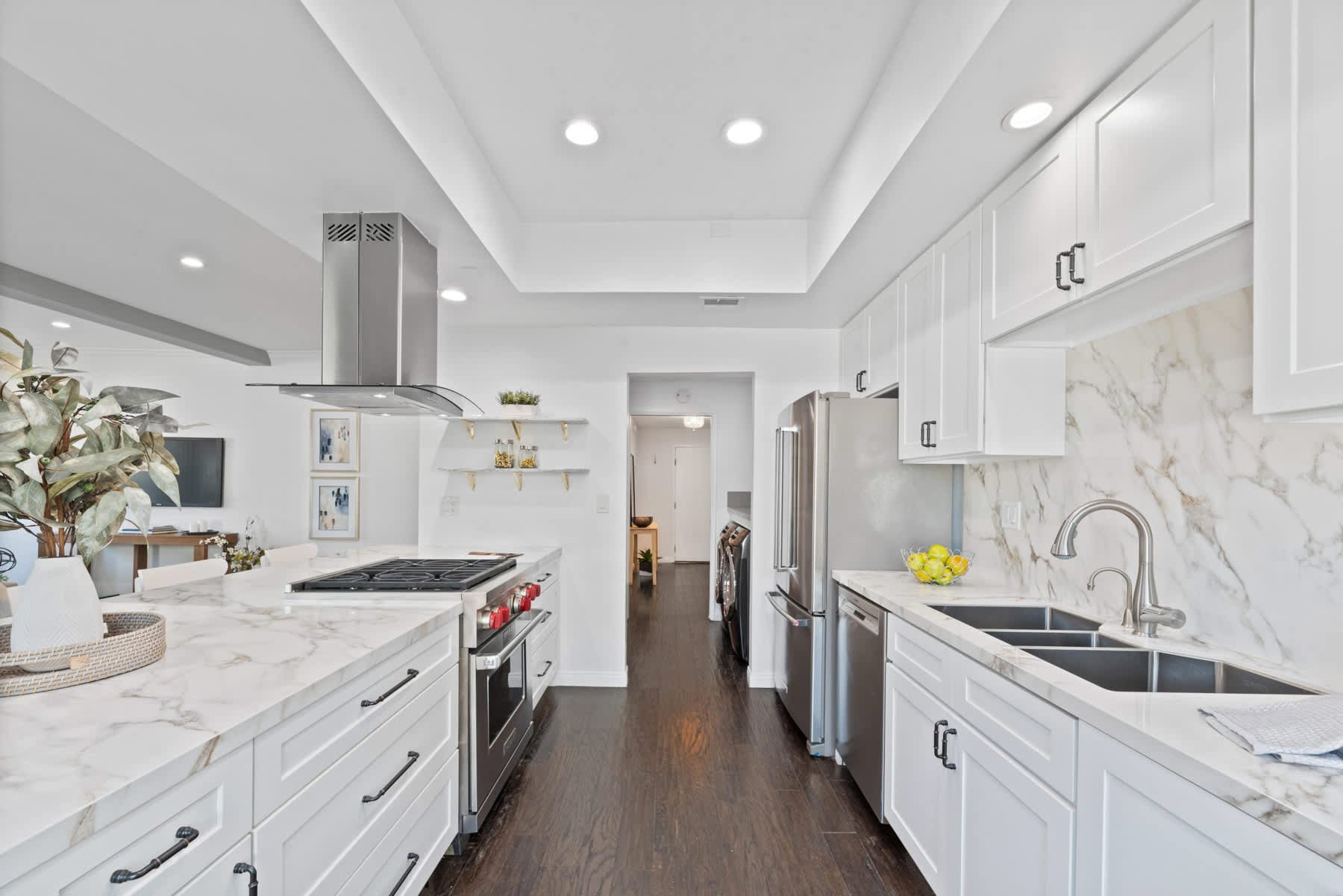 1101 Rexford Dr #103, Pico-Robertson