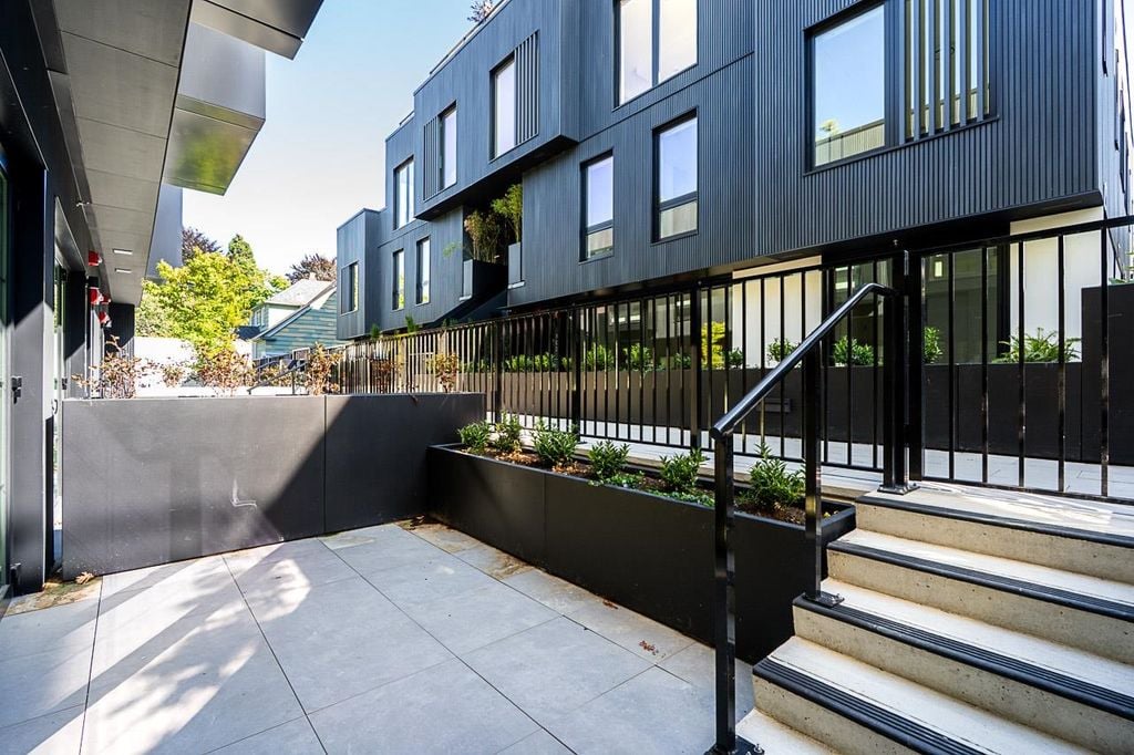 551 W 28th Avenue 107, Vancouver