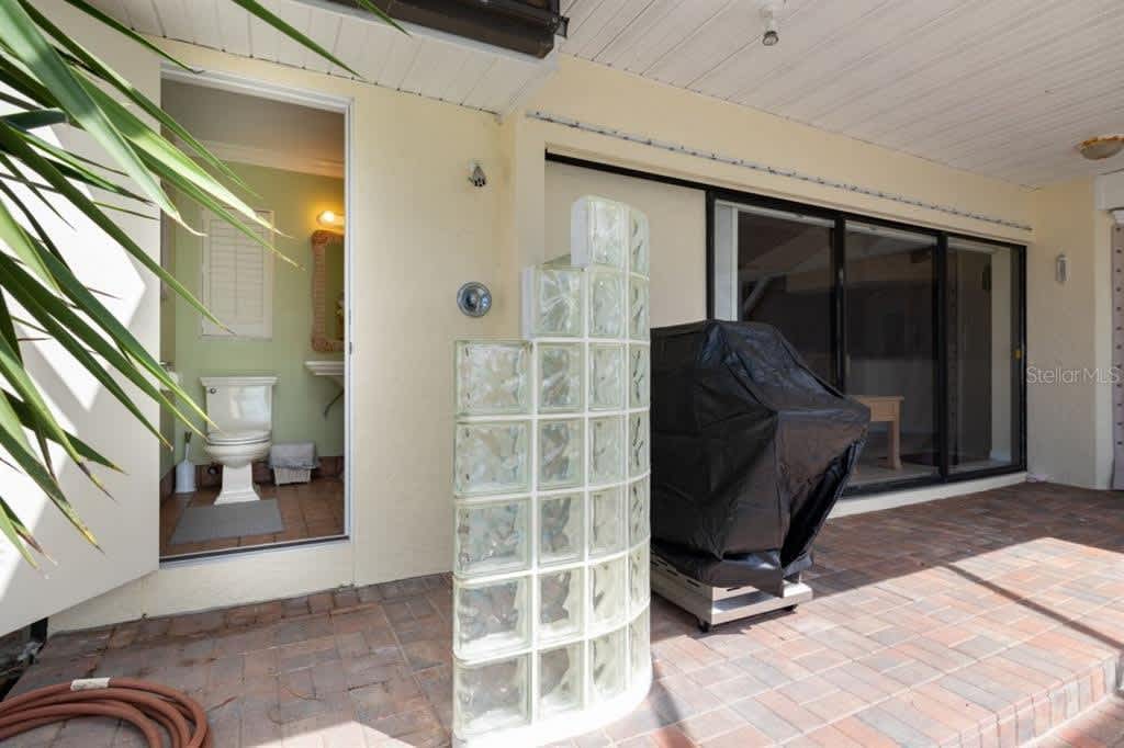 2287 Bayshore Rd
