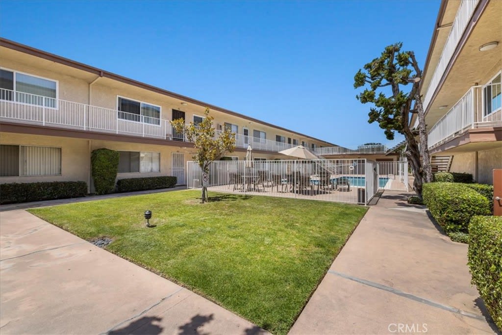 25925 Narbonne Ave #32