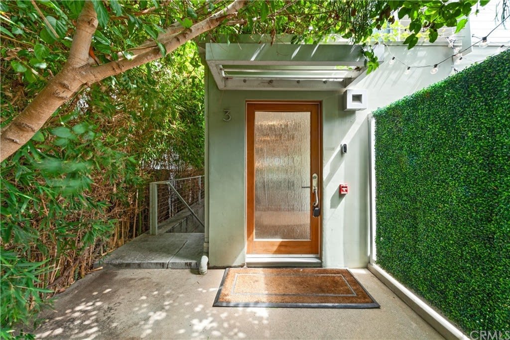 512 Brooks Ave #3