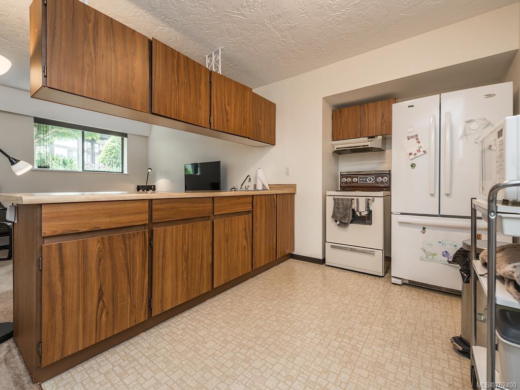 112-1975 Lee Ave