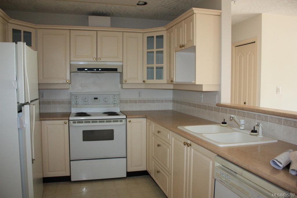 203-1083 Tillicum Rd