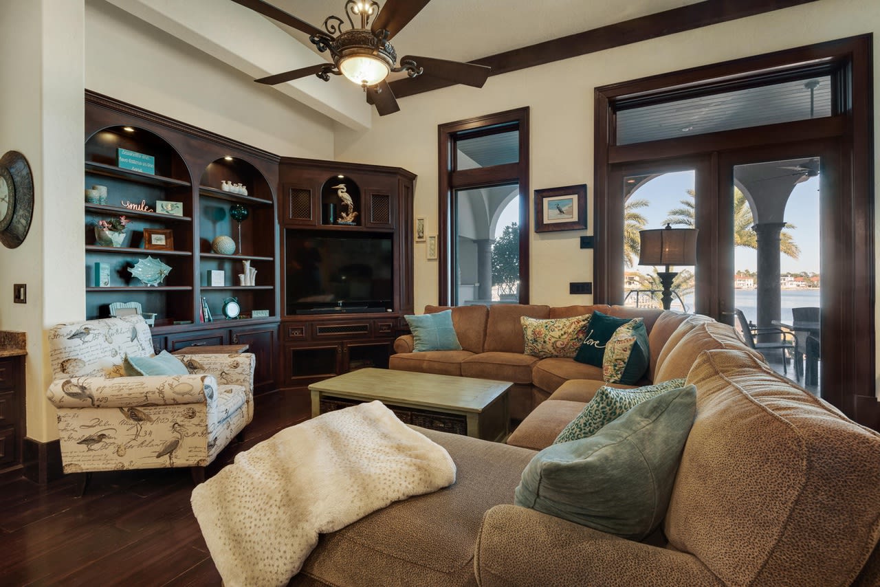 5236 Finisterre Drive