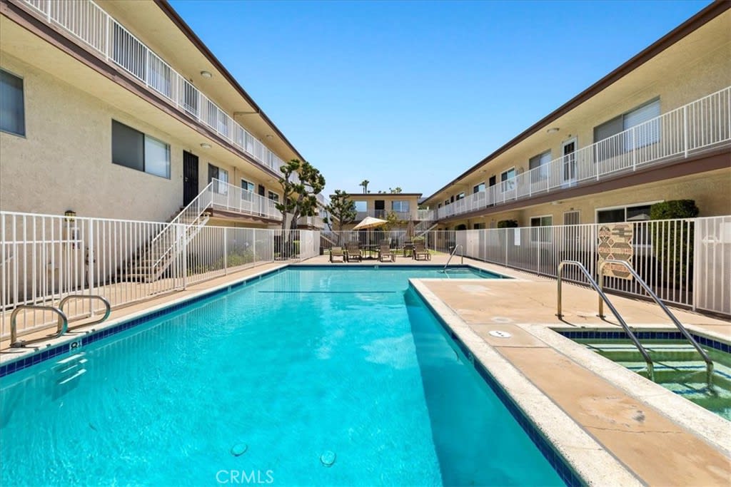 25925 Narbonne Ave #32