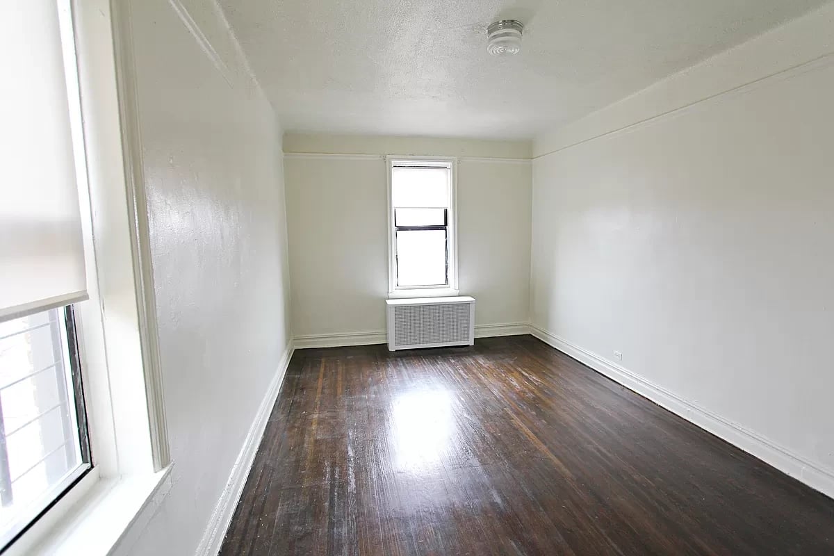 75 West Mosholu Parkway North Unit: 5F