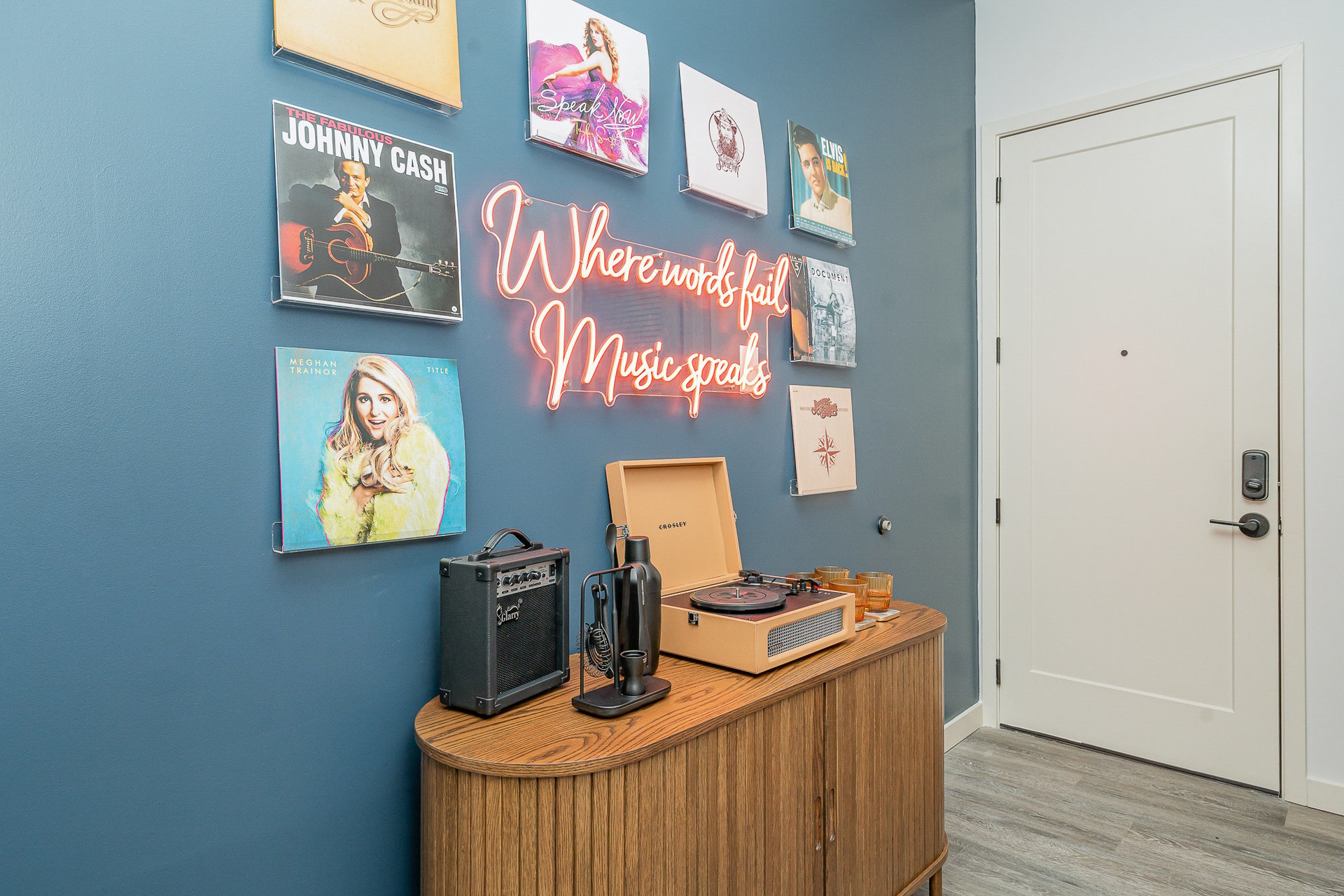 Harmony Hideaway interior 2