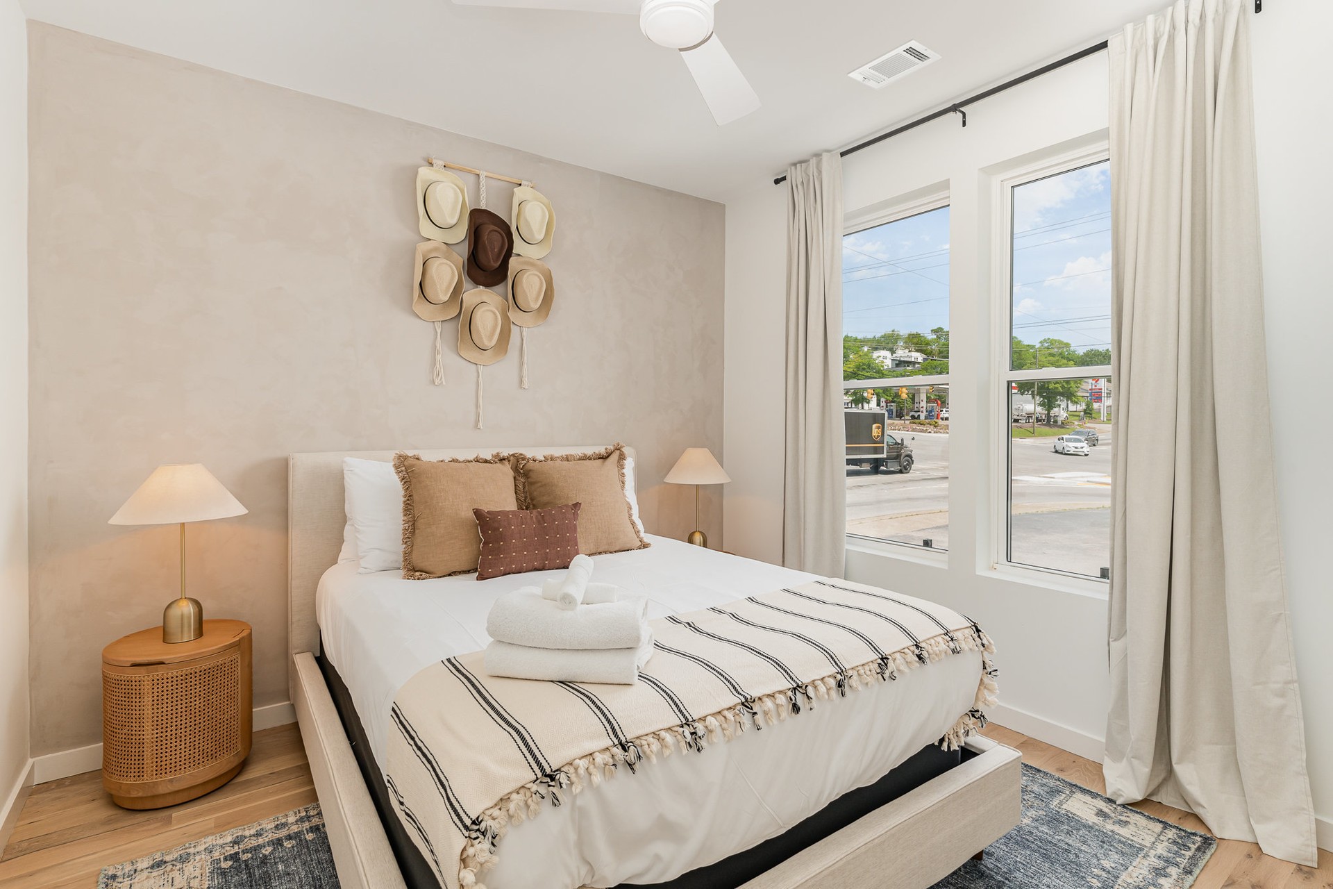 COASTAL COWGIRL interior 10