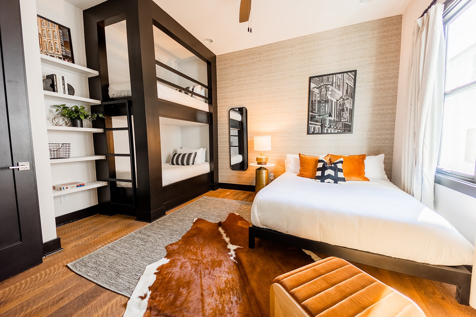 Heart of the Gulch interior 9