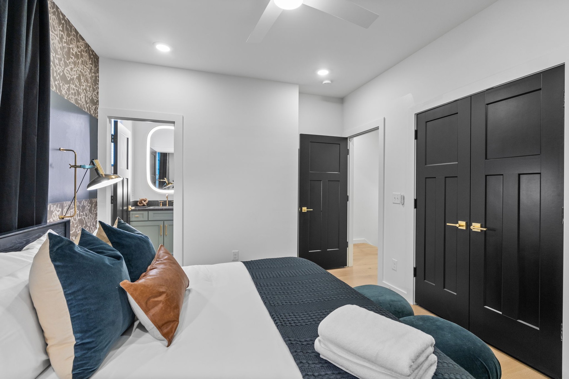 The Modern Cowboy- TN interior 12
