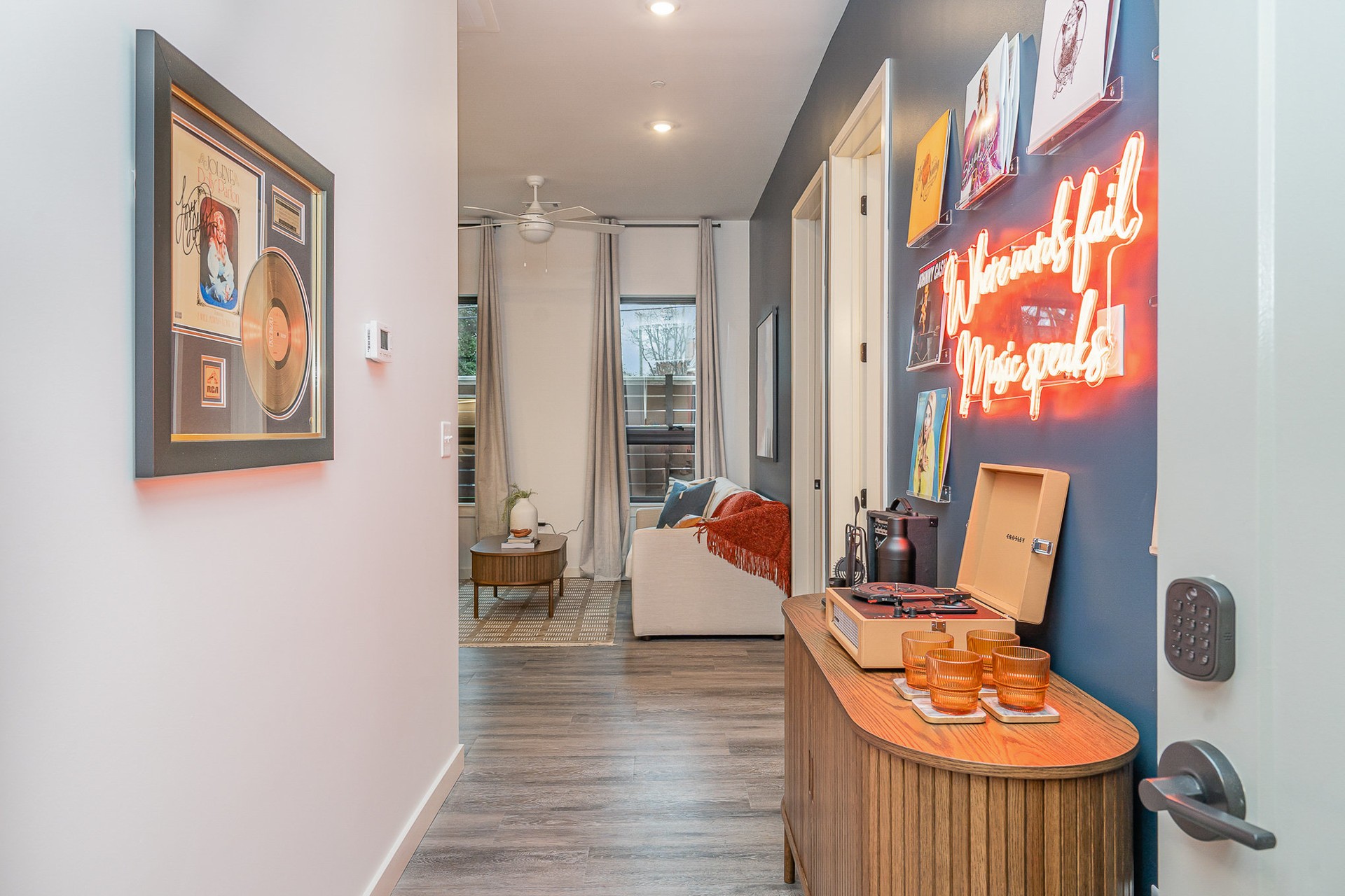 Harmony Hideaway interior 3