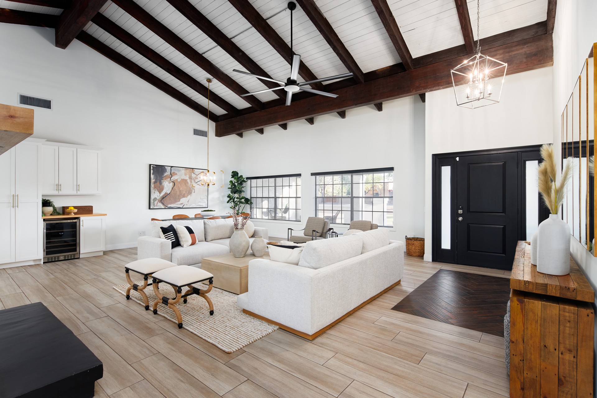 Fresh Prince of Scottsdale interior 4