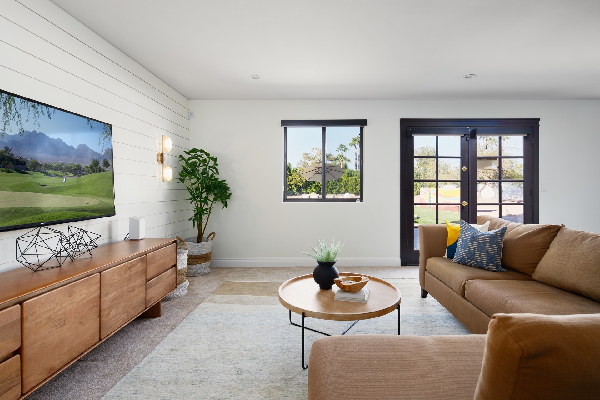 Fresh Prince of Scottsdale interior 10