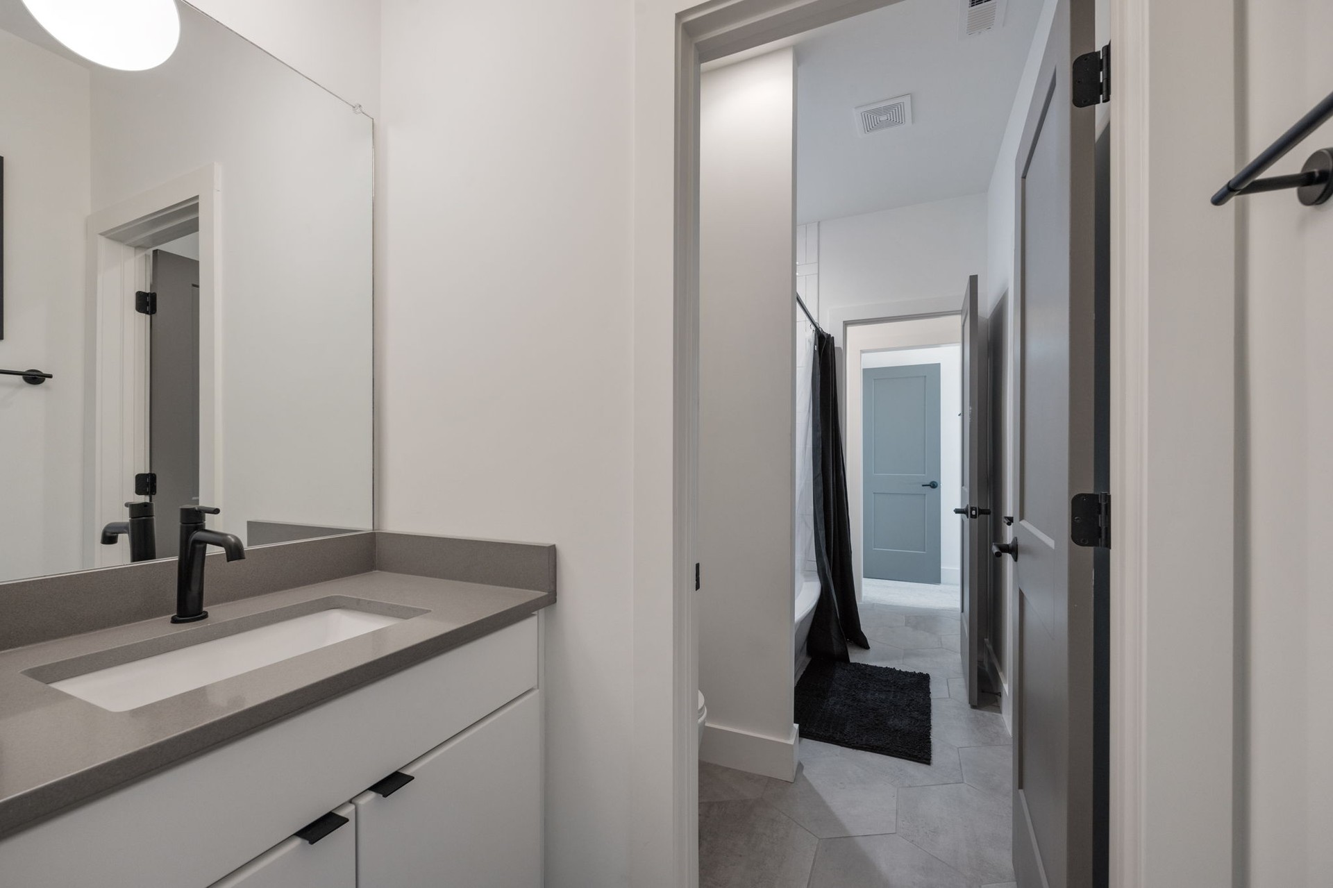 The Summit interior 40