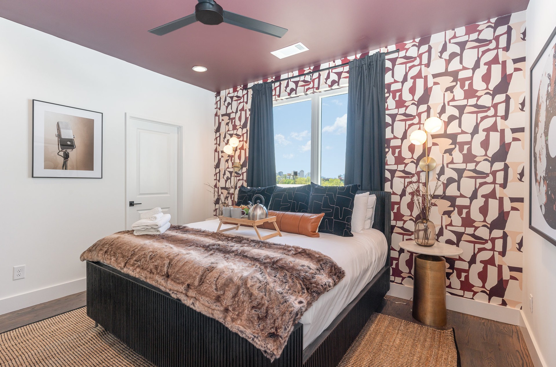Groovy- TN interior 19