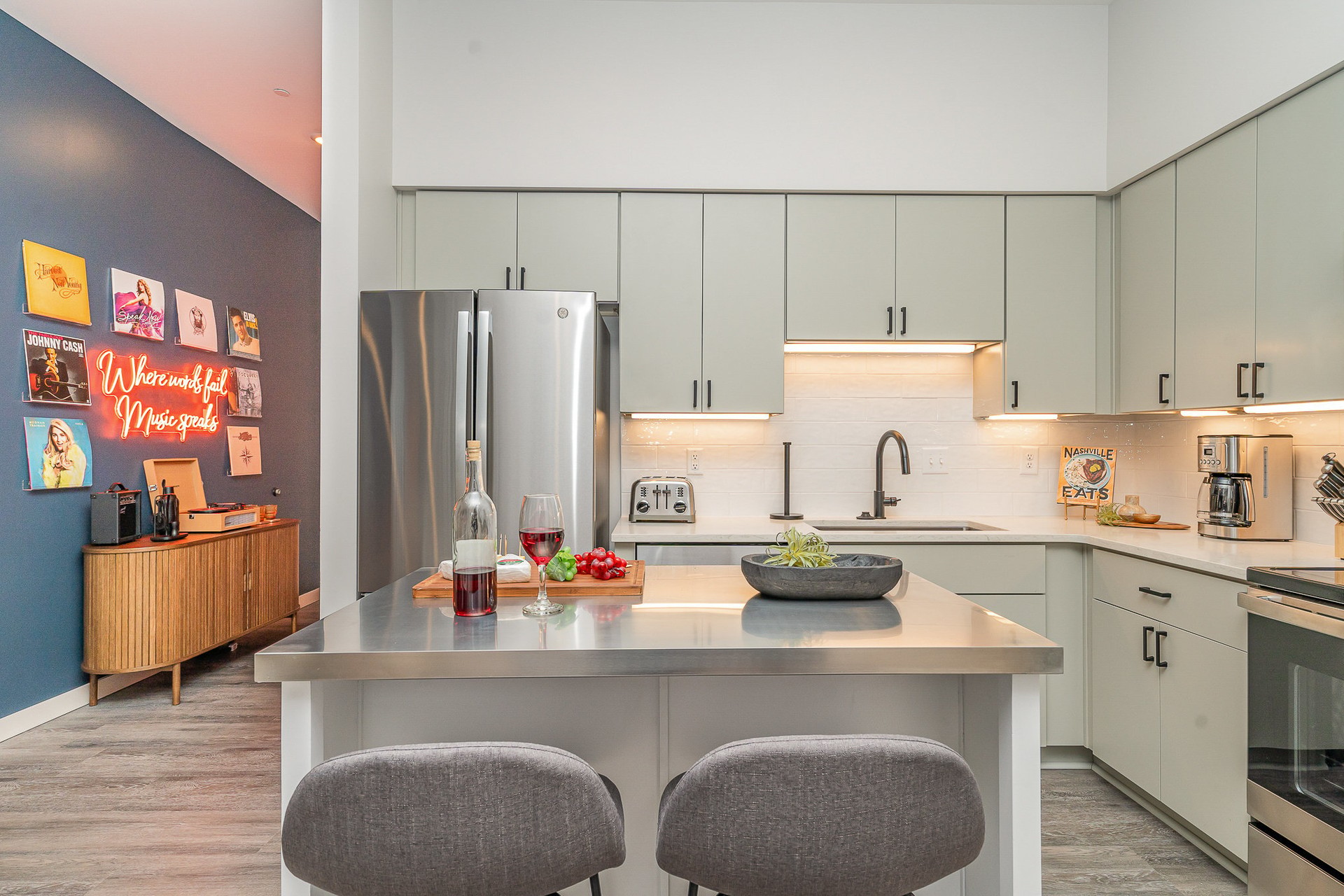 Harmony Hideaway interior 4