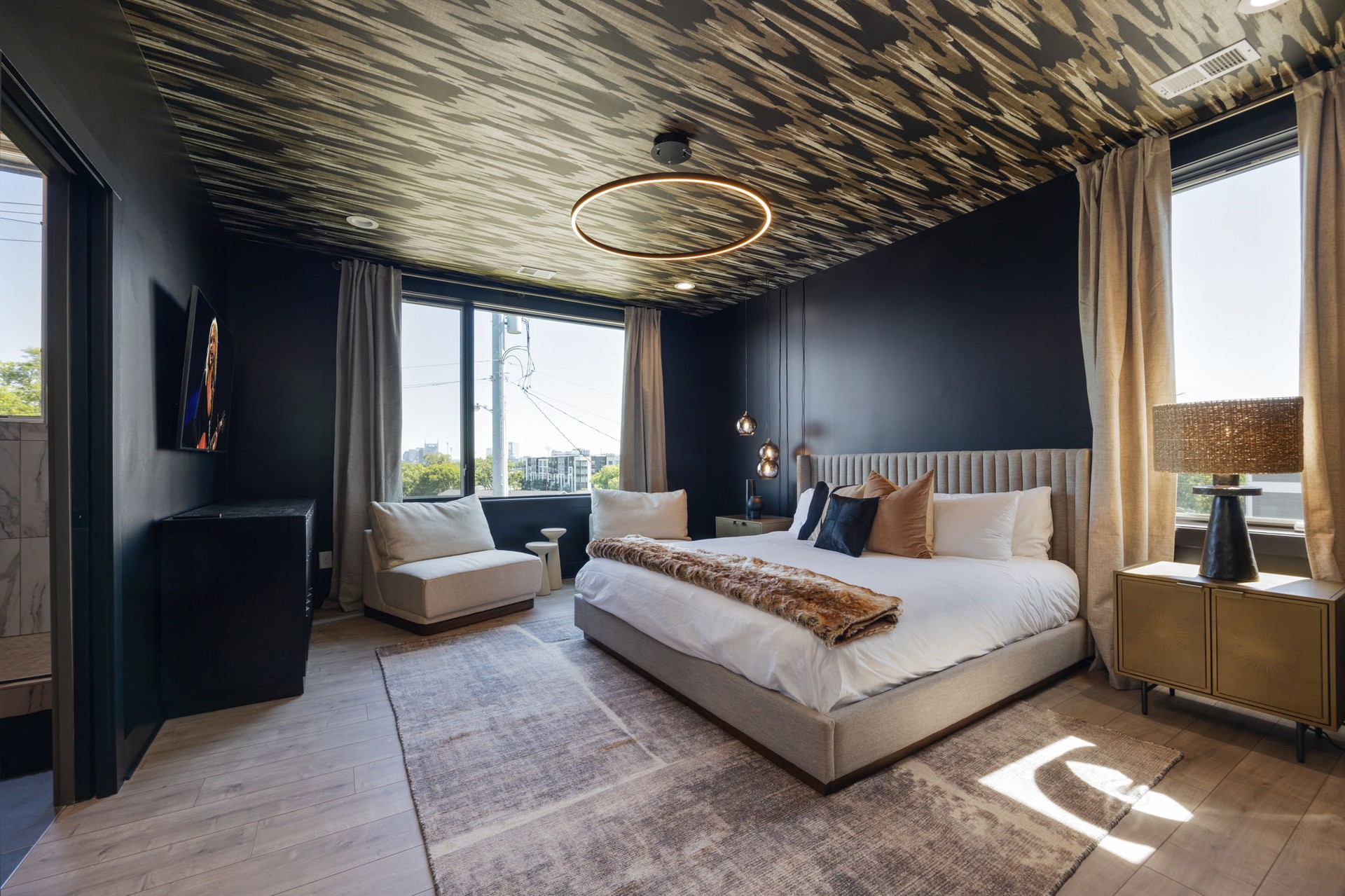 The Summit interior 6