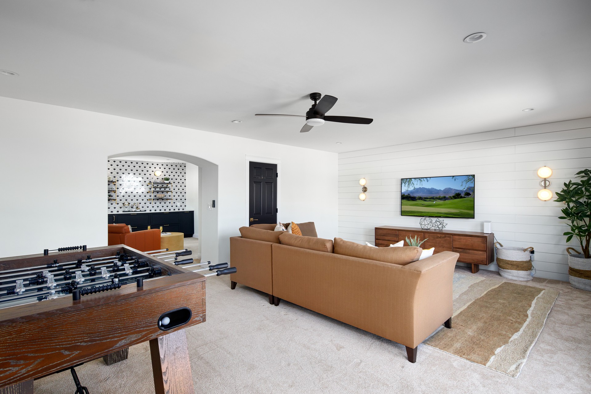 Fresh Prince of Scottsdale interior 11