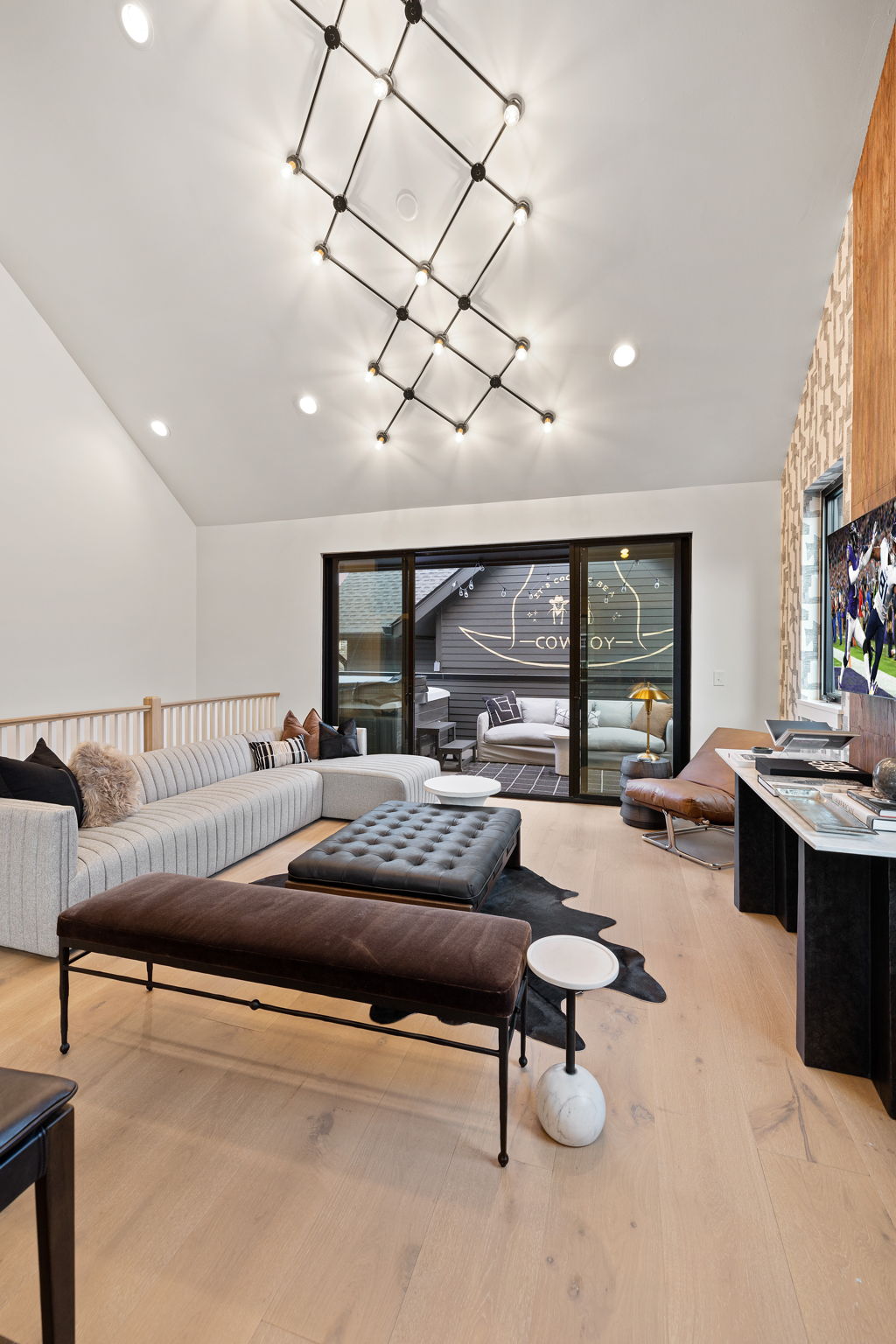 The Modern Cowboy- TN interior 44
