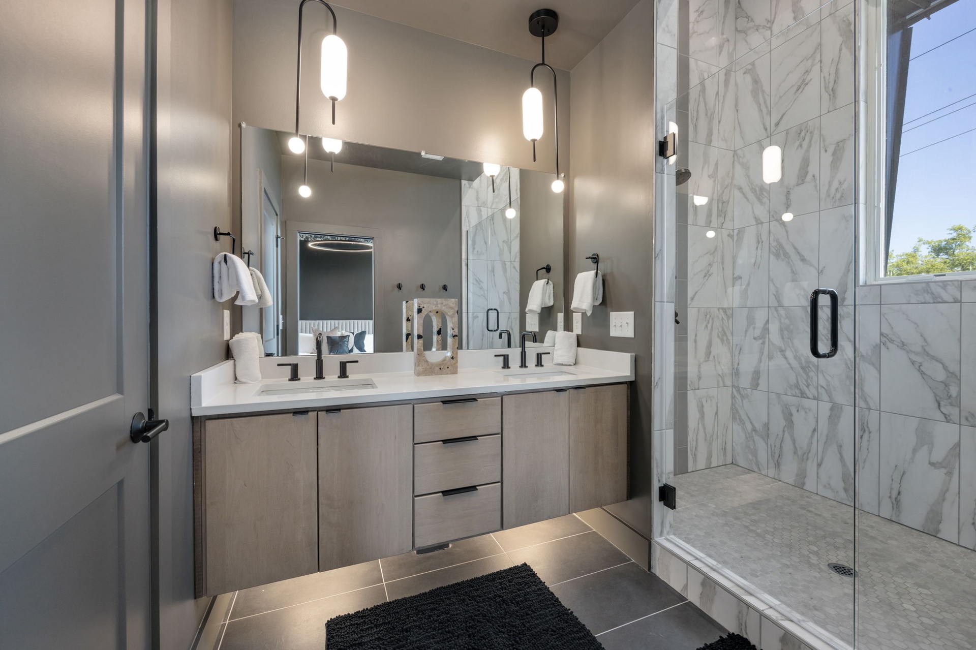 The Summit interior 27