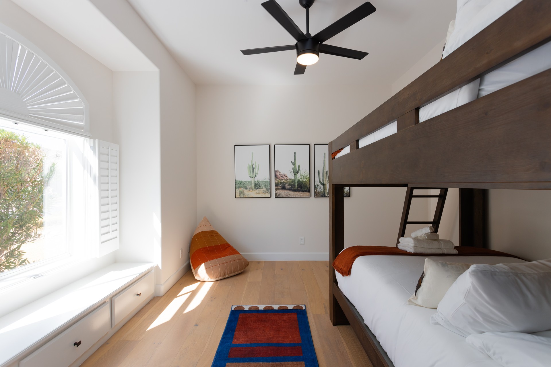 TWIN PALMS- AZ interior 12