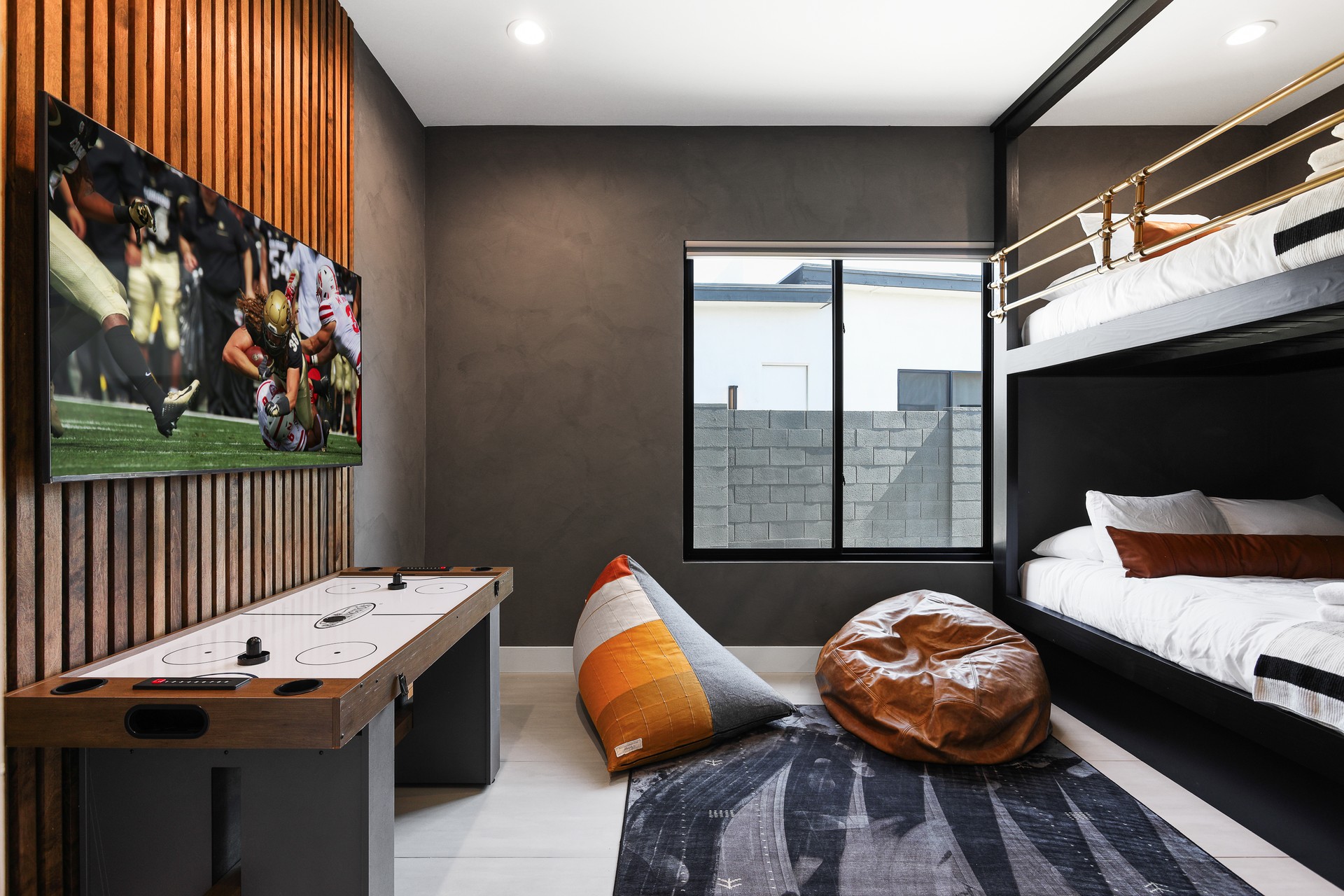 Ember interior 10