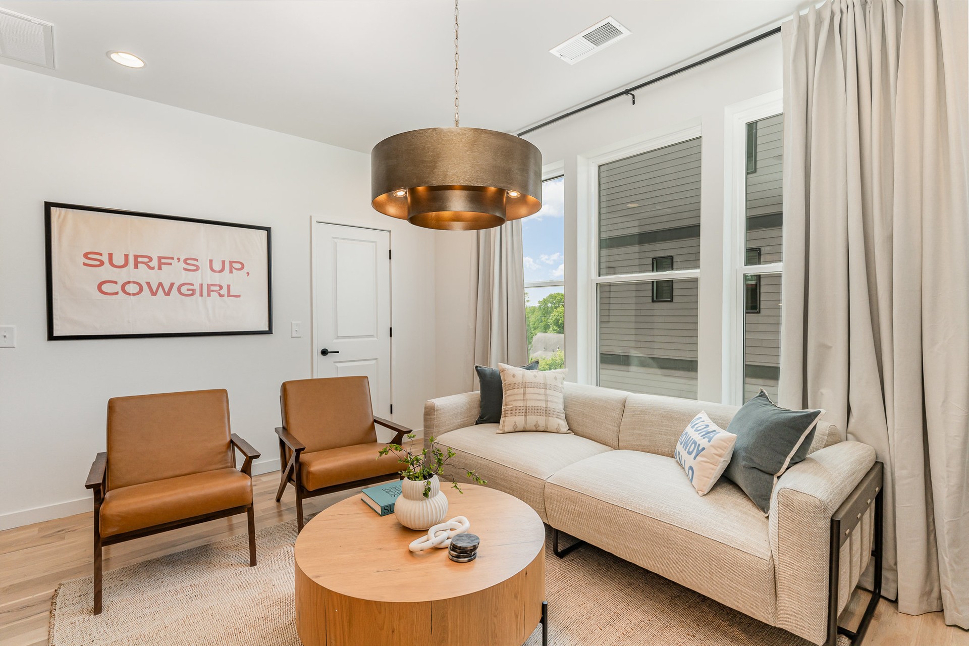 COASTAL COWGIRL interior 4