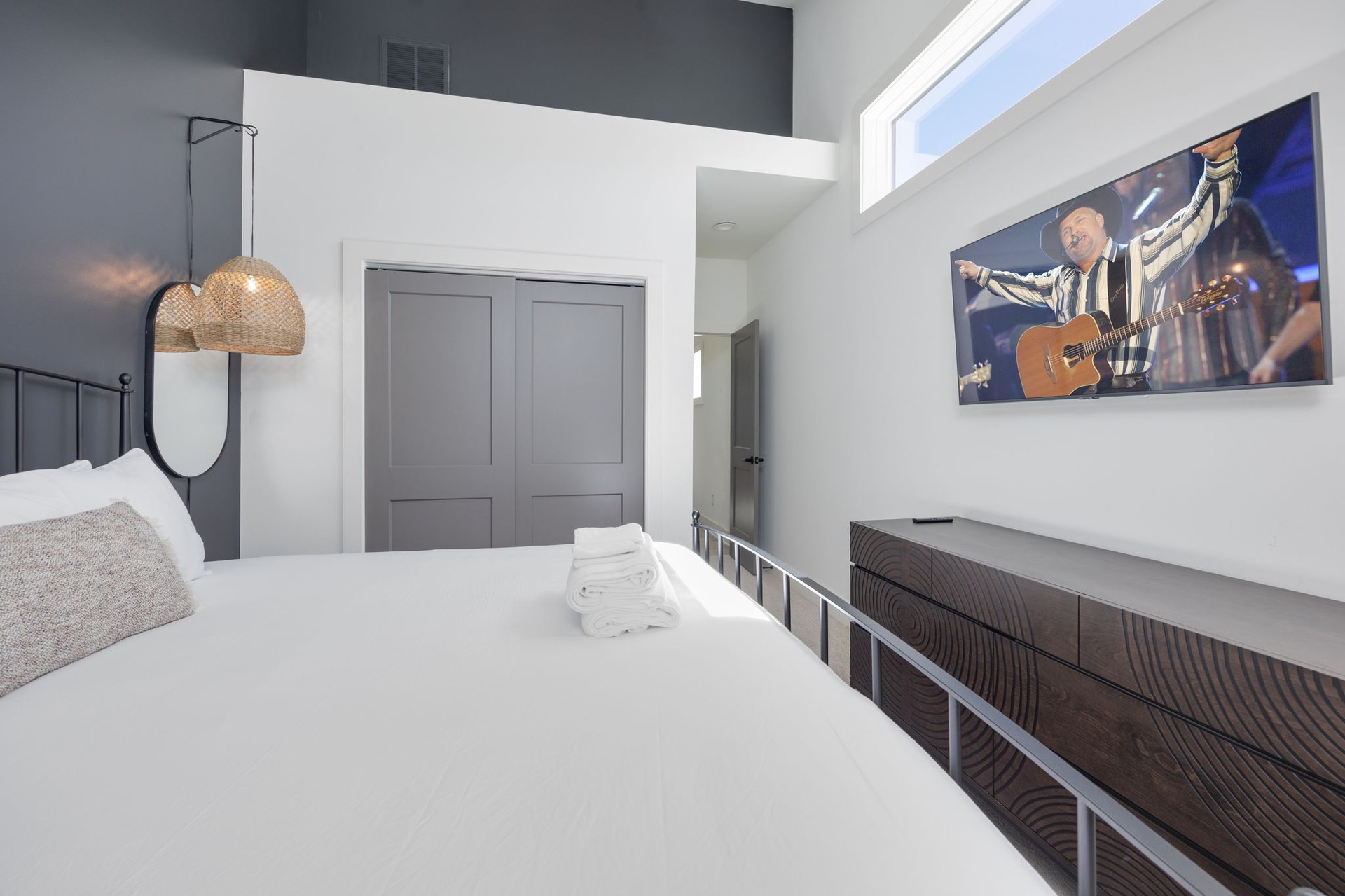 The Summit interior 46