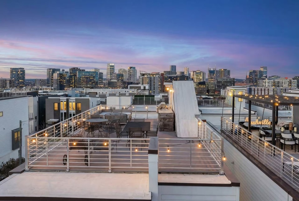 1002 11th Ave S, Nashville — completed transaction