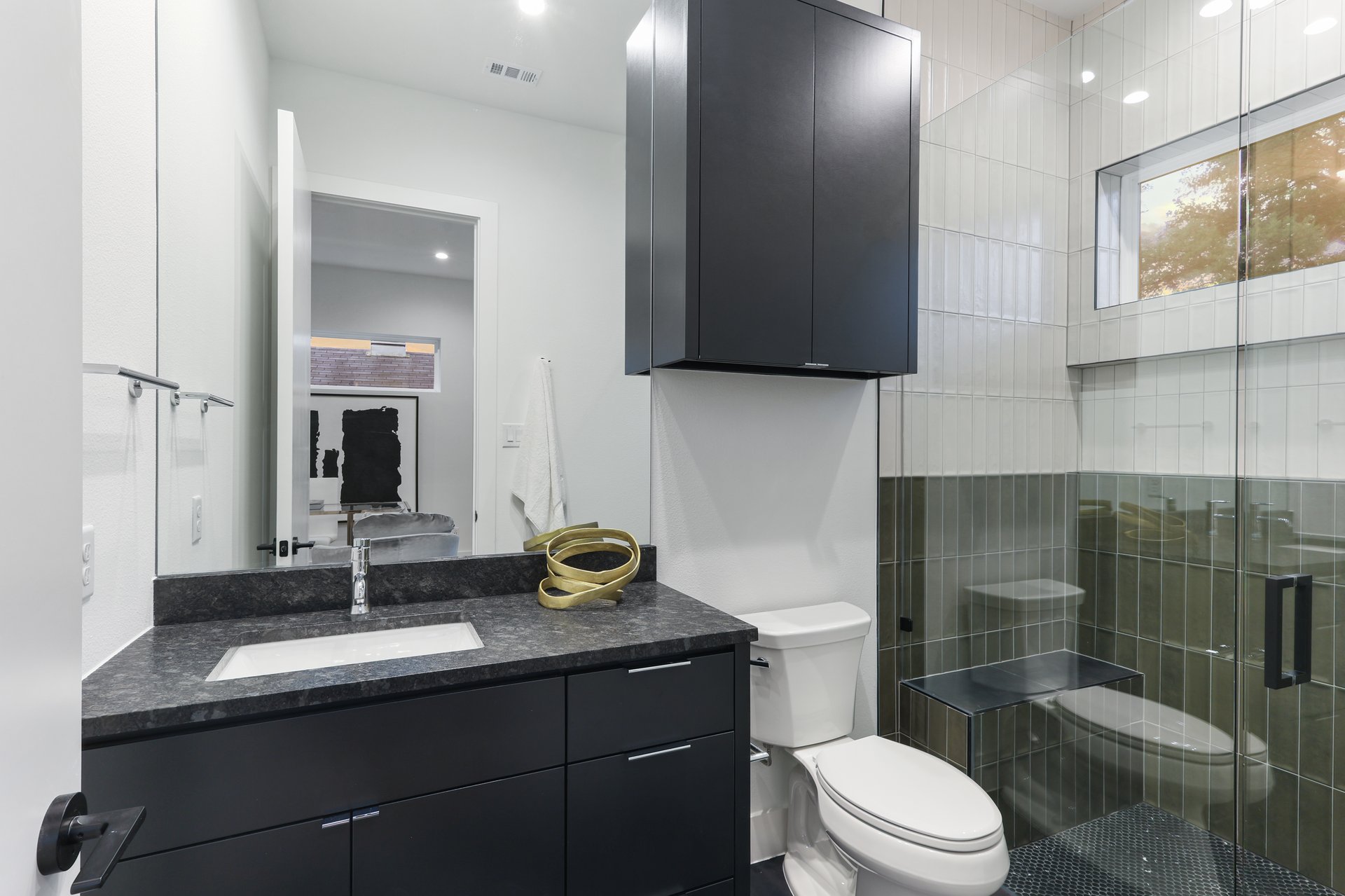Secondary Bath Tile 1