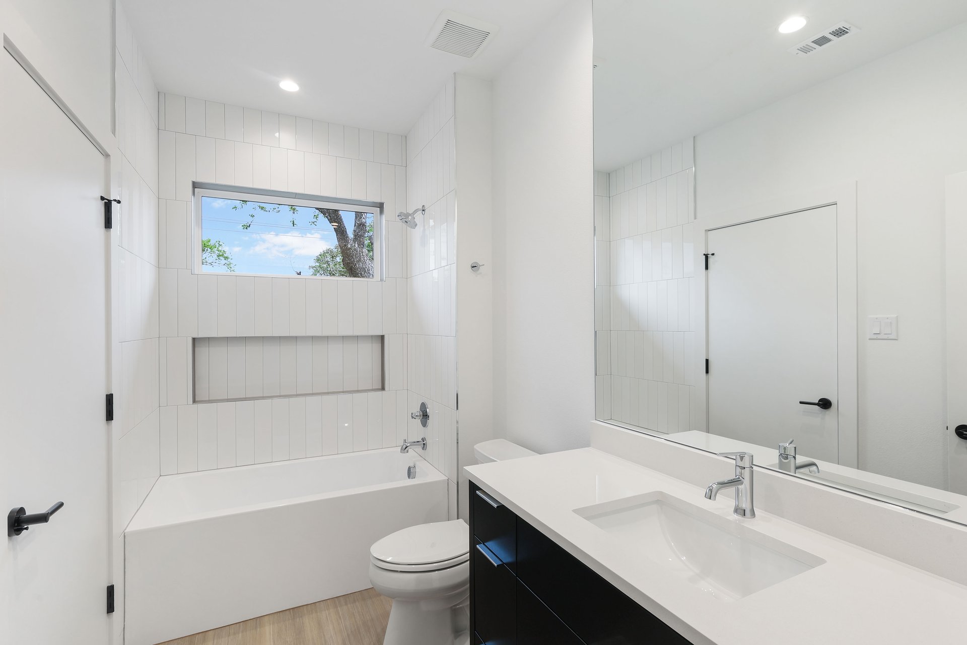 Secondary Bath Tile 7