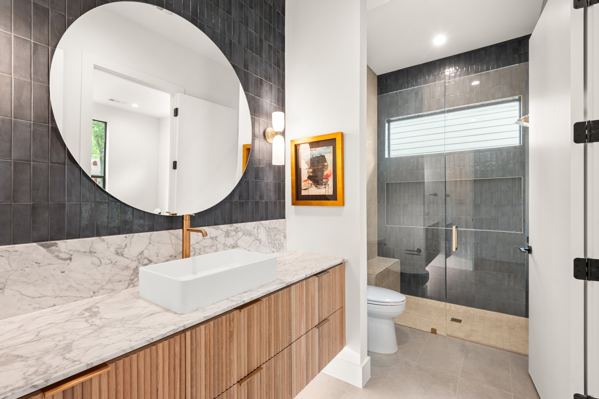 Guest Bath 10
