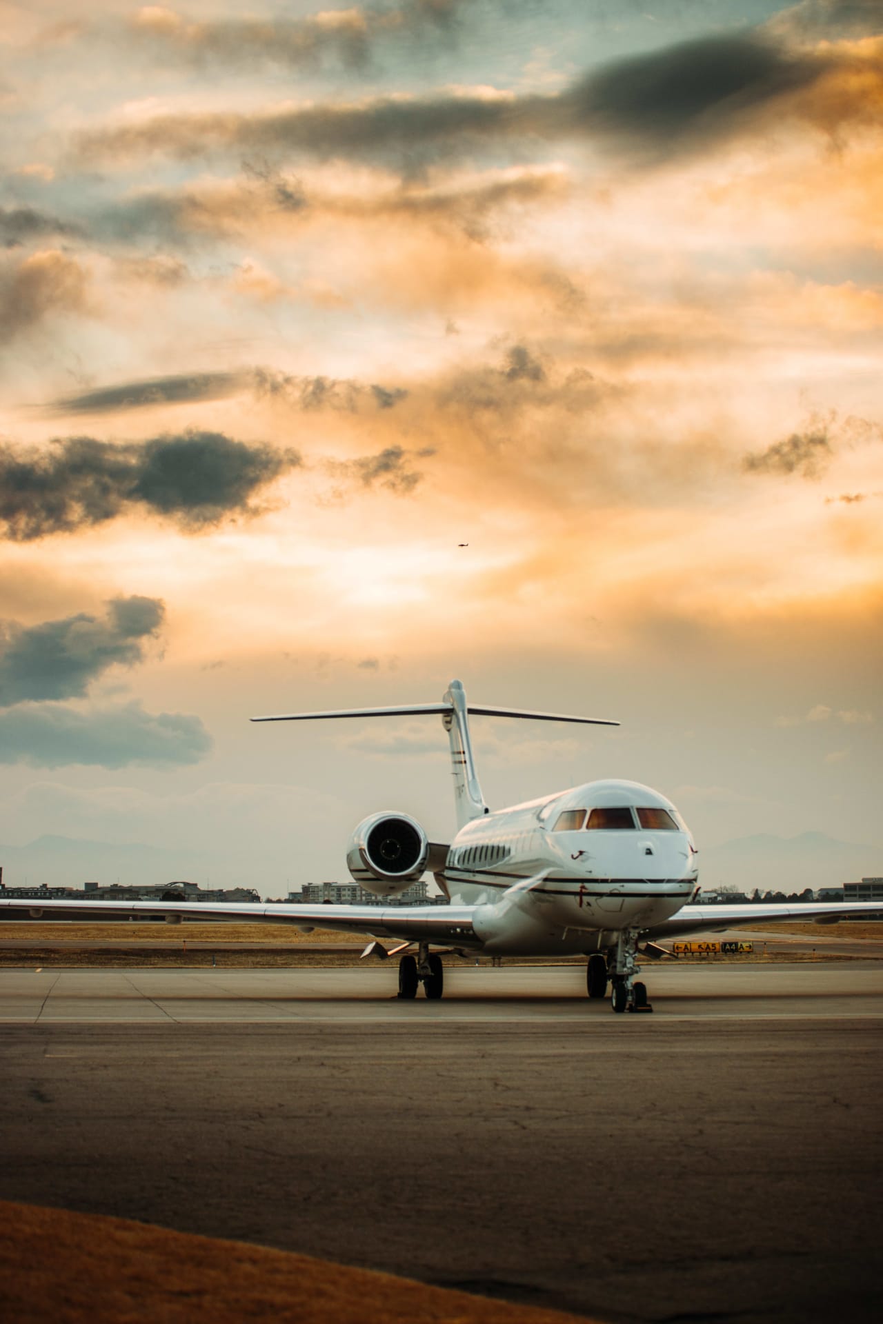 Private and public airports near Crown Canyon and Phoenix Metro