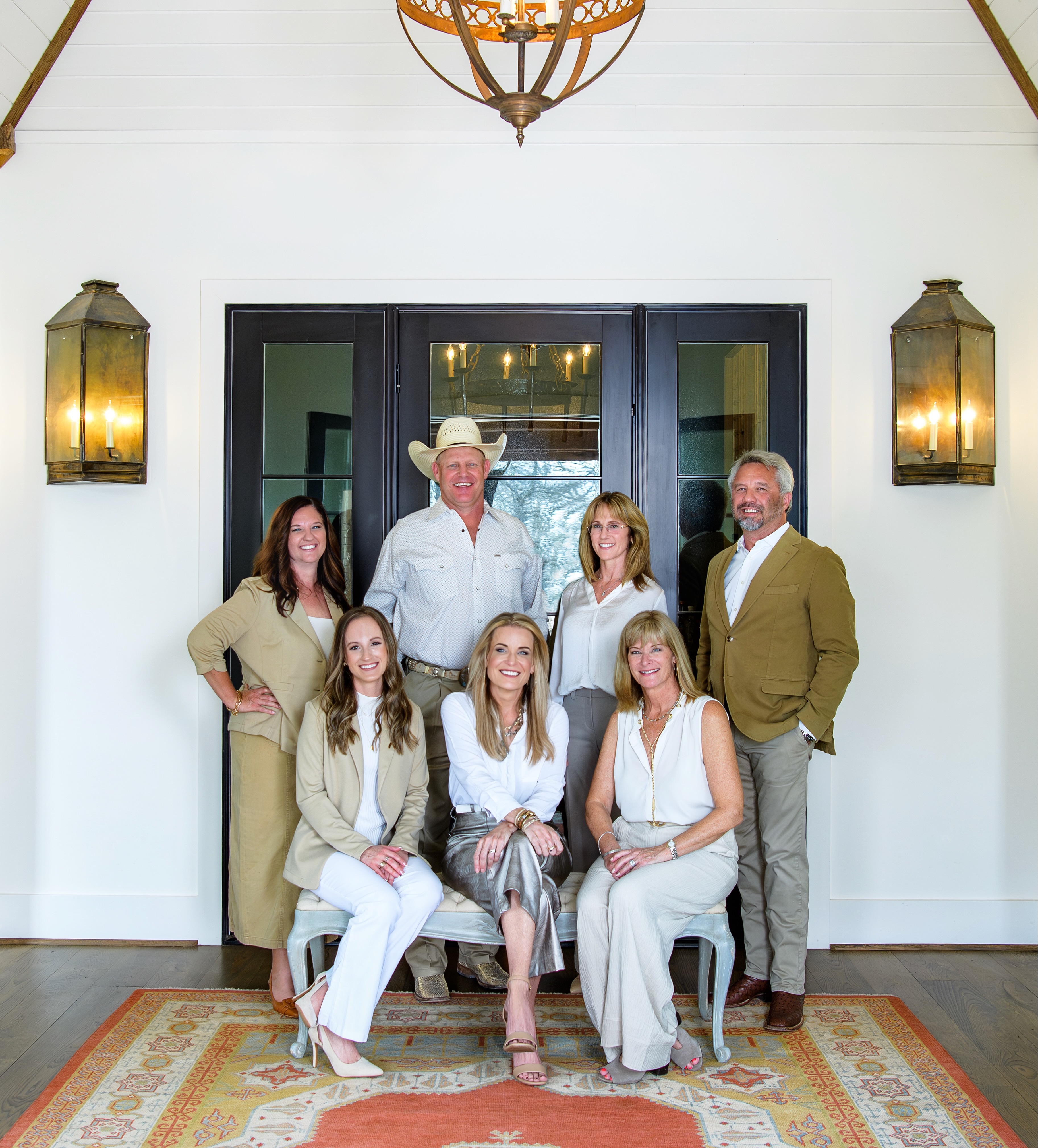 Compass | Lifestyle Ranch & Home Group - Tonya Currie-Castelli - Logo