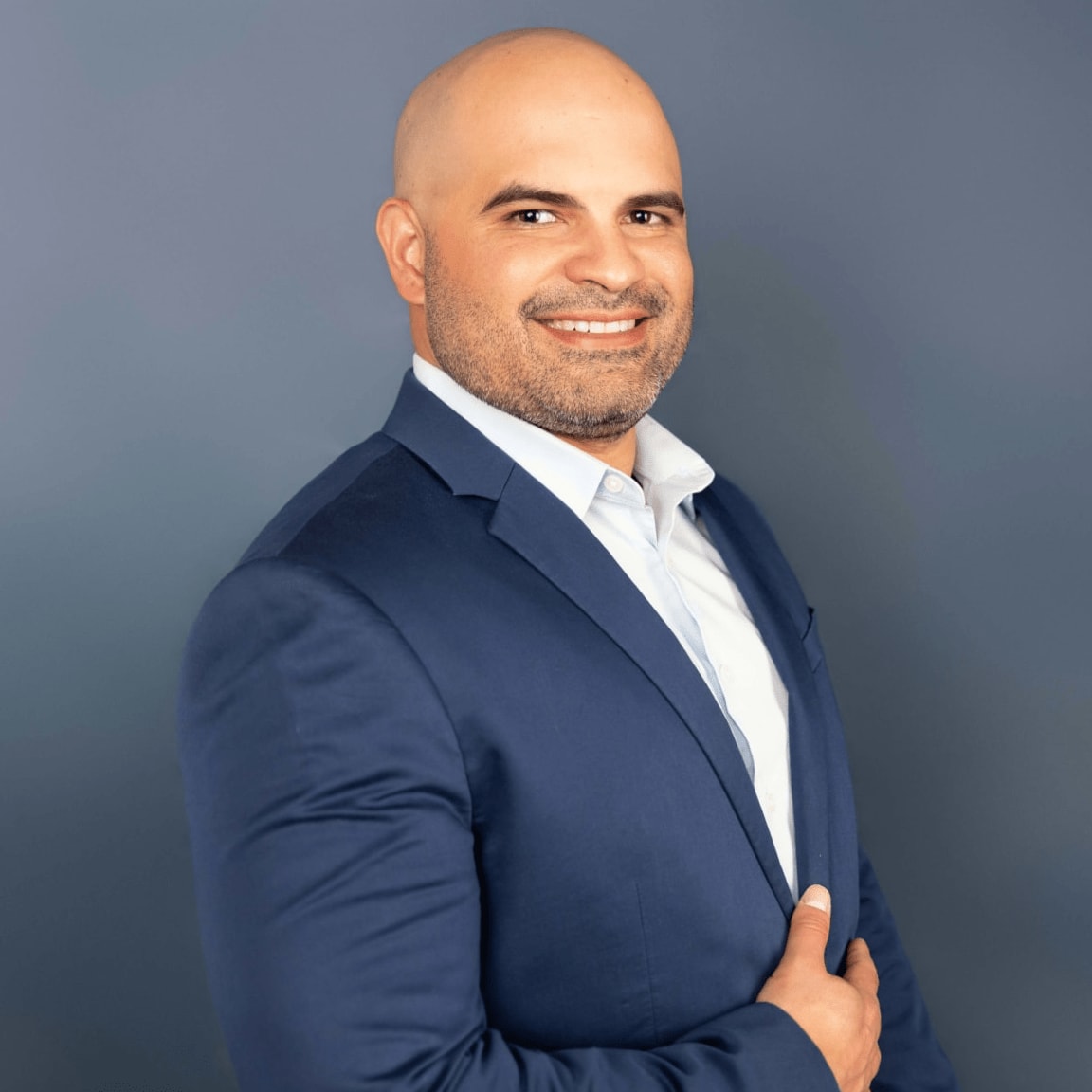 Victor Velazco, professional real estate agent in Palm Beach County, specializing in buying and selling homes in Loxahatchee, West Palm Beach, and Wellington. Expert in real estate market trends and customer satisfaction.