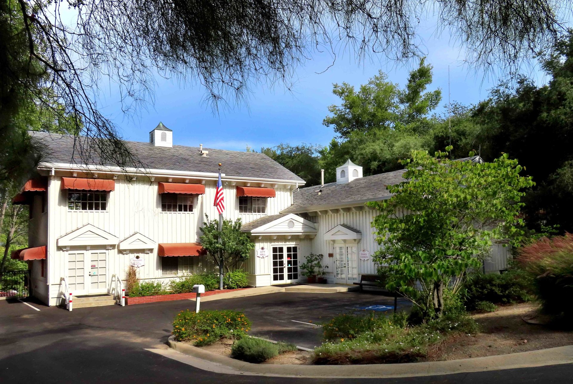 Hidden Hills City Hall, photographed May 2019