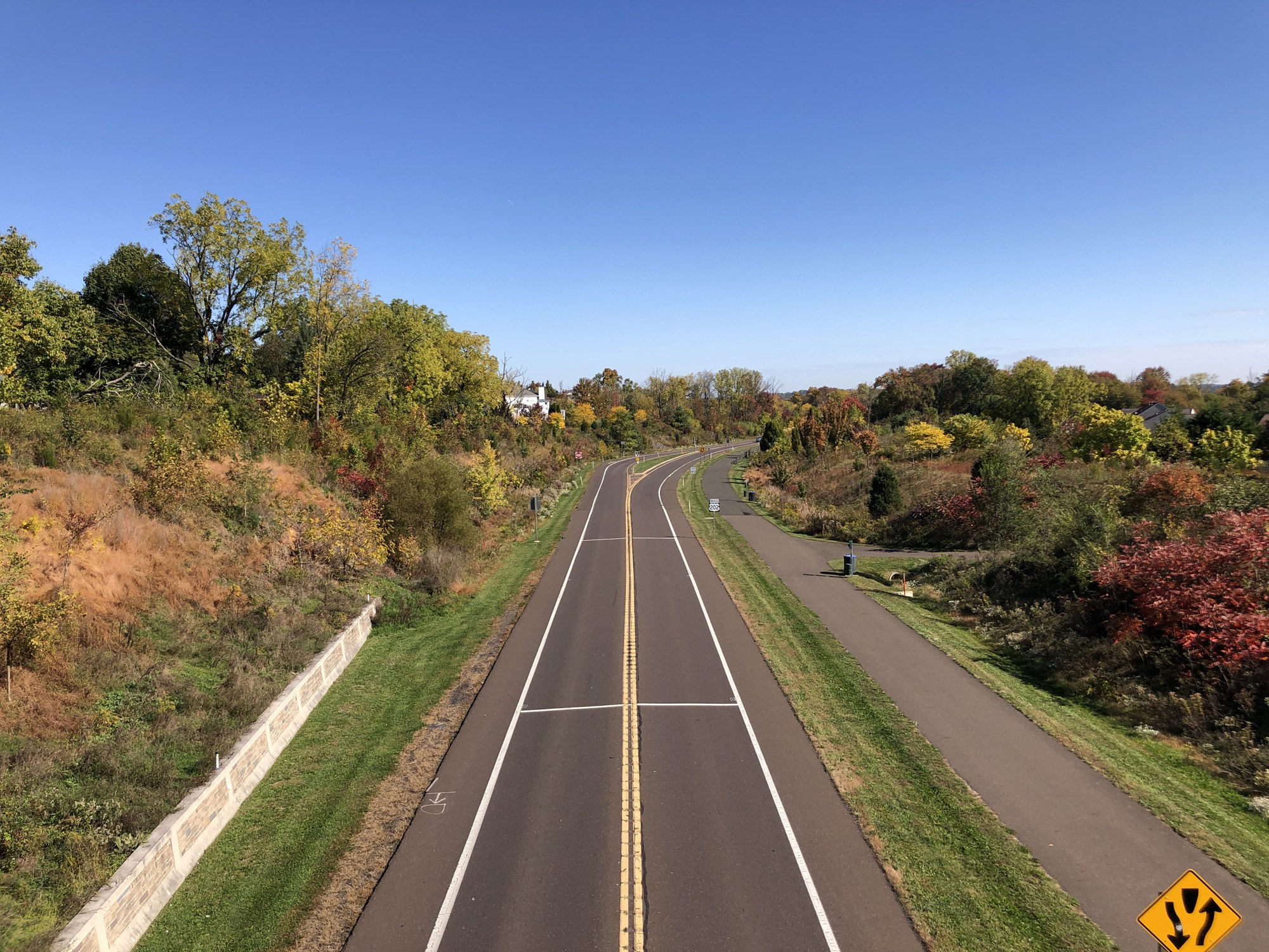 warrington-01-2022-10-14-11-14-23-view-north-along-u-s-rout.jpg