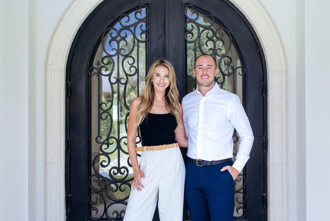 A headshot couple photo of Ryan Skrzypkowski and Theresa Skrzypkowski.