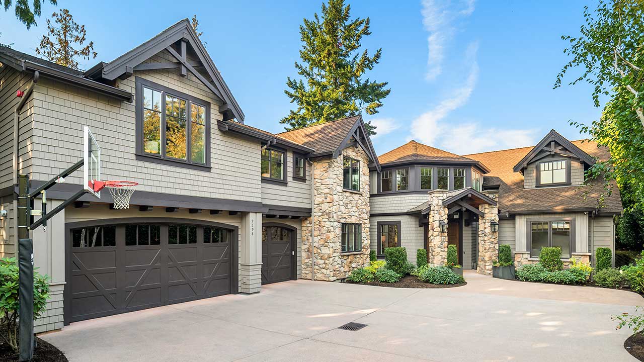 Stunning Sun Valley Style on Desirable Yarrow Point