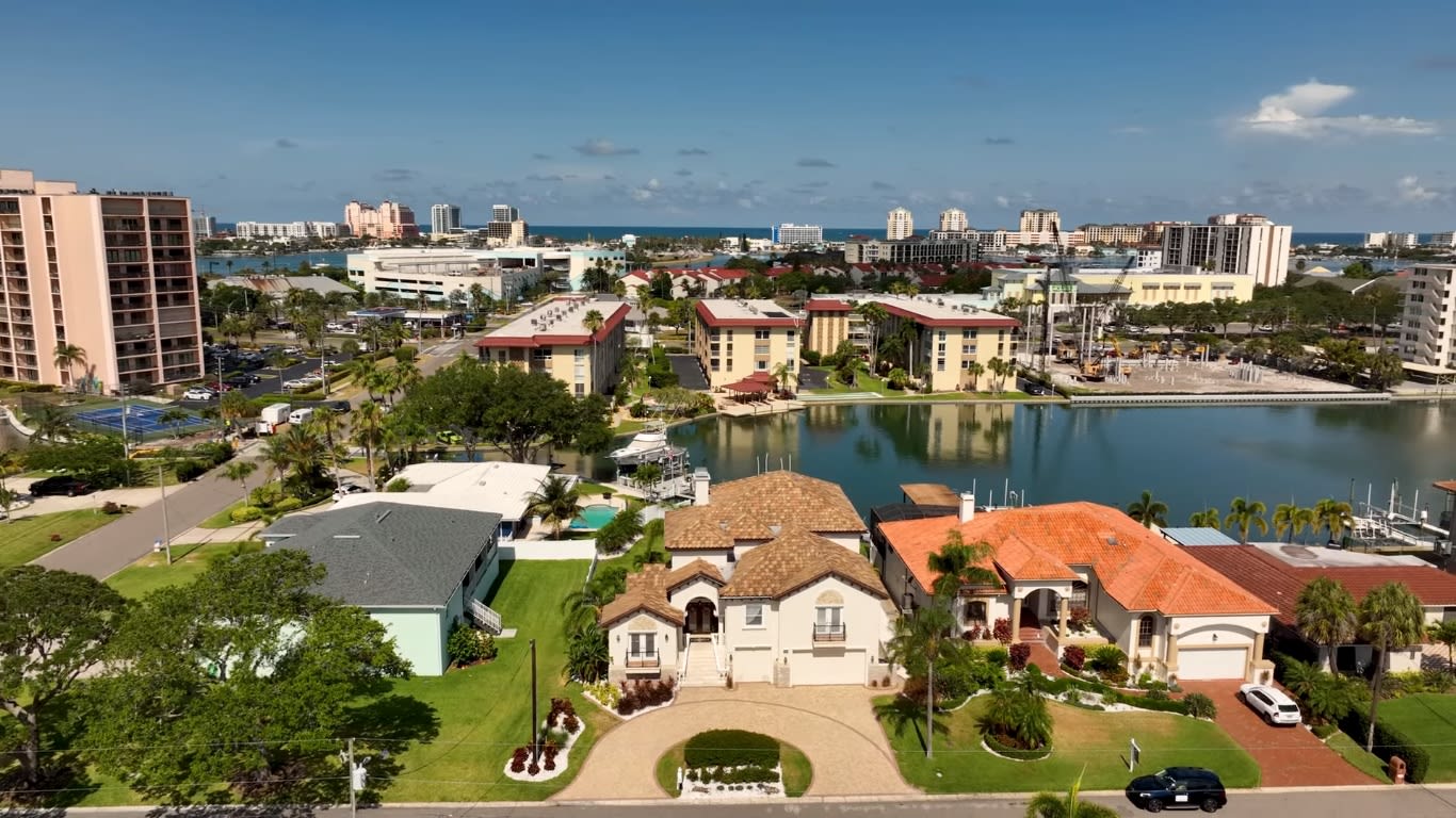 BEAUTIFUL WATERFRONT HOME | Island Estates | 106 Leeward Island