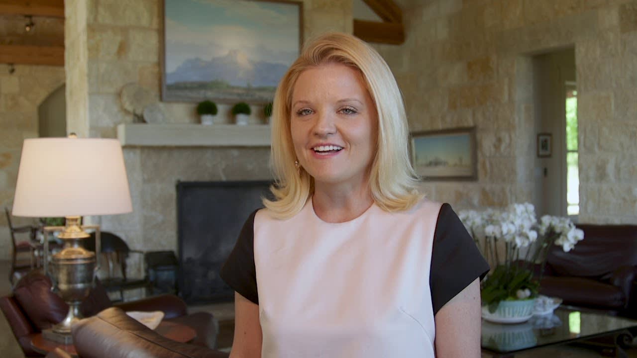 Adrianne Huff Holland with Briggs Freeman Sotheby's International Realty